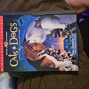 !! DVD. Cats & Dogs